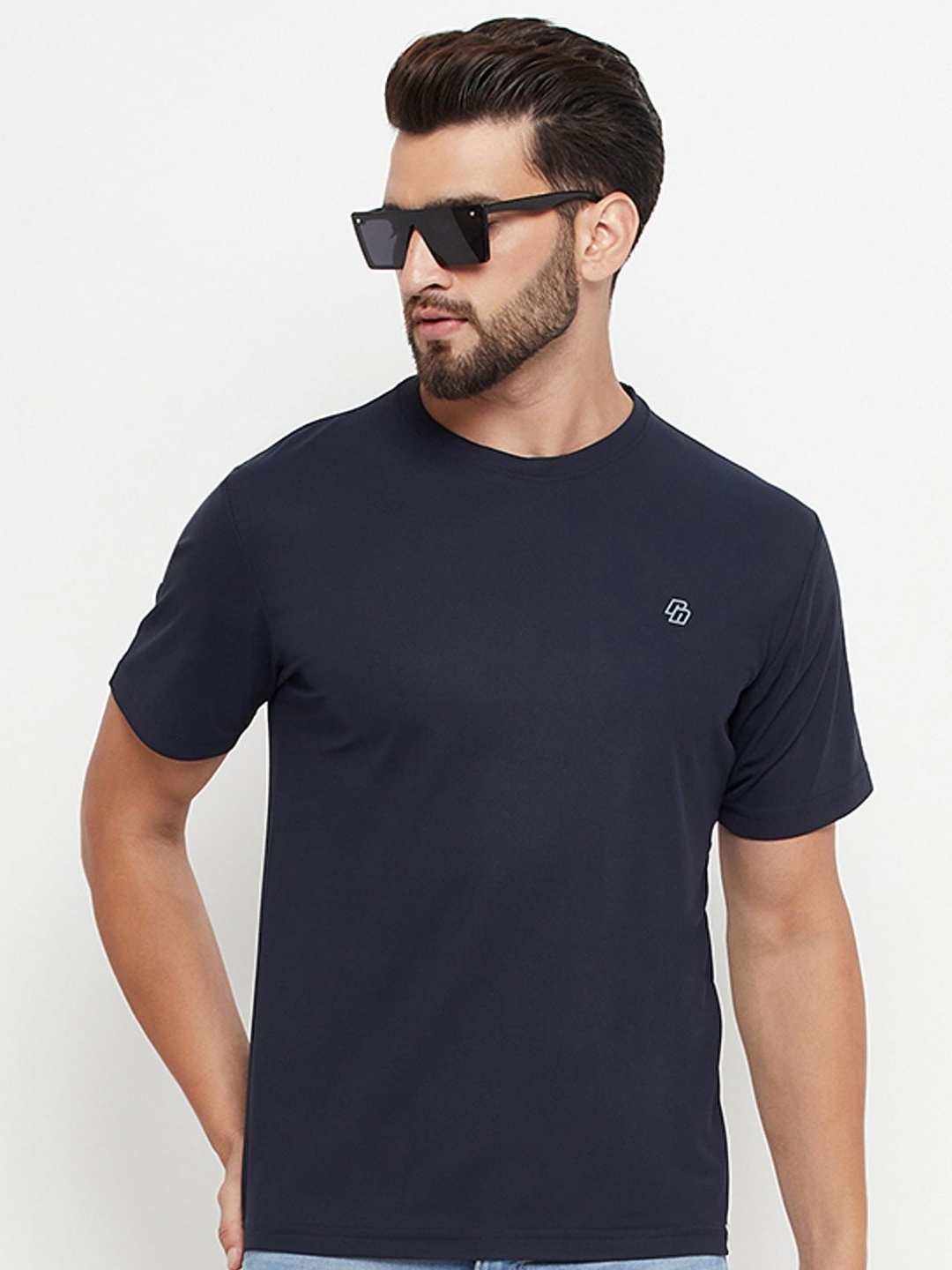 

RENUOVO Men Solid Round Neck Cotton T-shirt, Navy blue