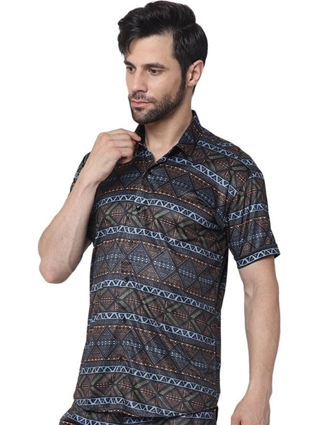 

iCome Men Spread Collar Geometric Printed Casual Shirt, Black