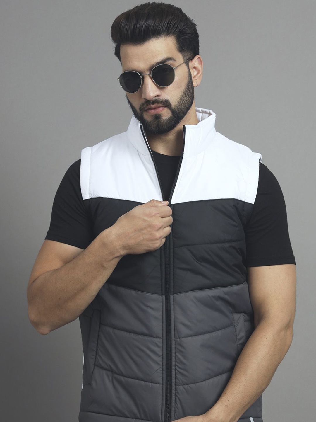

RENUOVO Men Mock Collar Colourblocked Casual Gilet Jacket, White