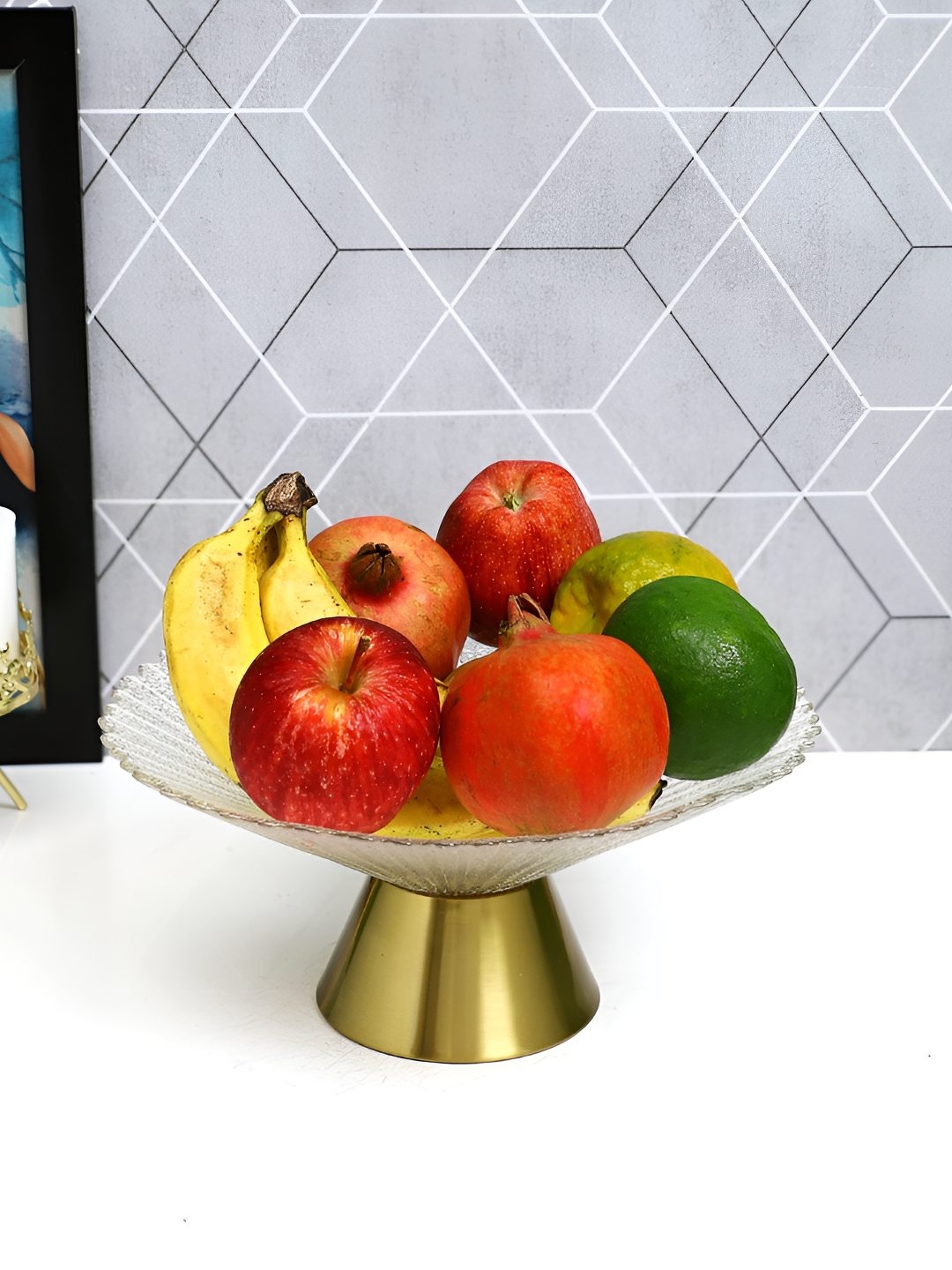 

Myntra Elegant Homes Transparent Round Glass Fruit and Vegetable Bowl