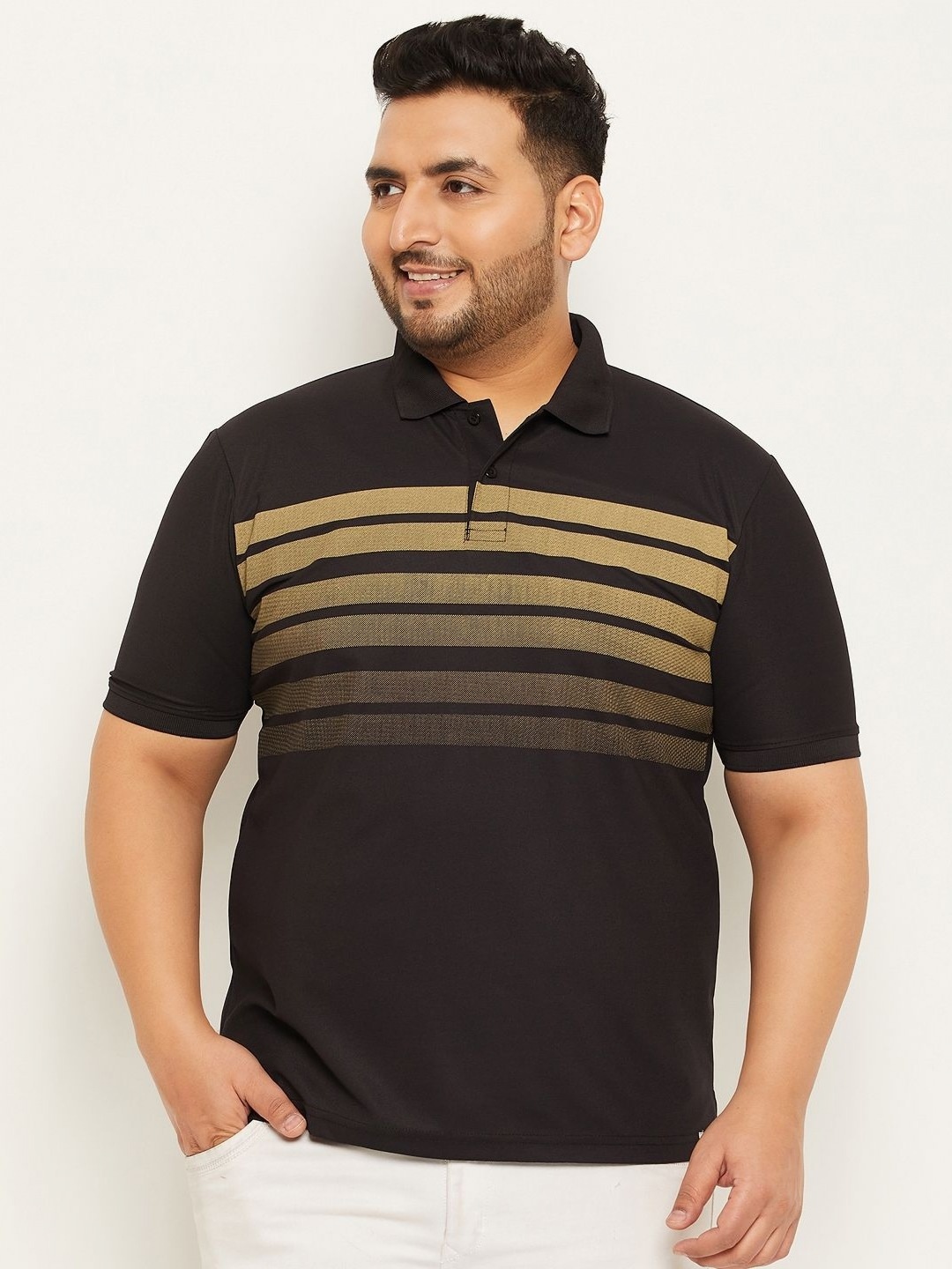 

RENUOVO Men Printed Polo Collar Applique T-shirt, Black