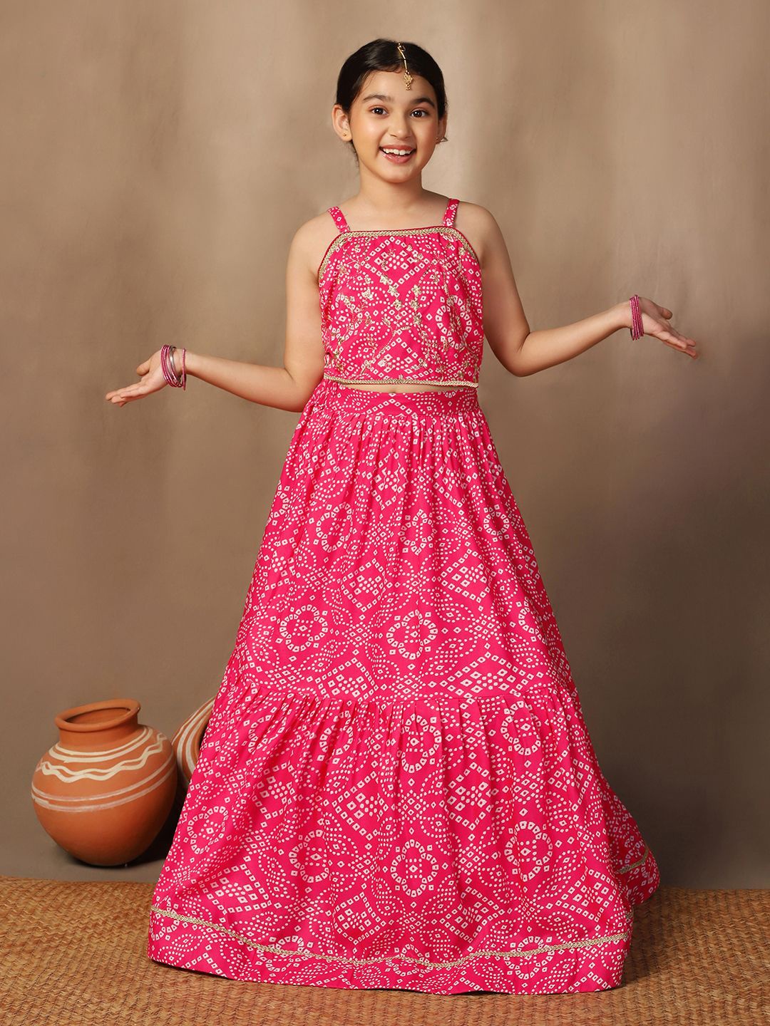 

Sangria Girls Bandhani Printed Sleeveless Lehenga Choli, Pink