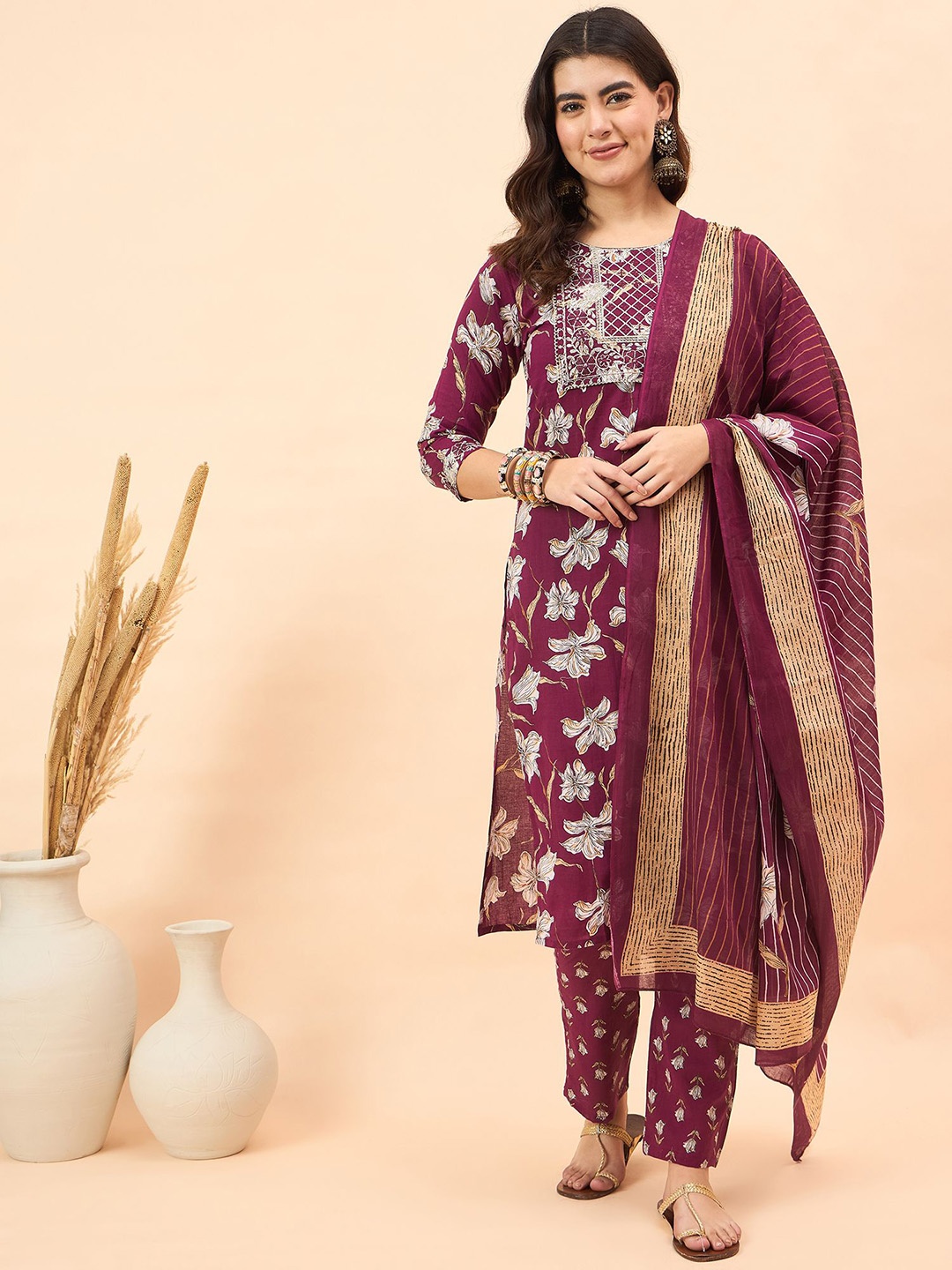 

Anouk Women Floral Printed Regular Thread Work Pure Cotton Kurta with Trousers & With Dupatta, Maroon