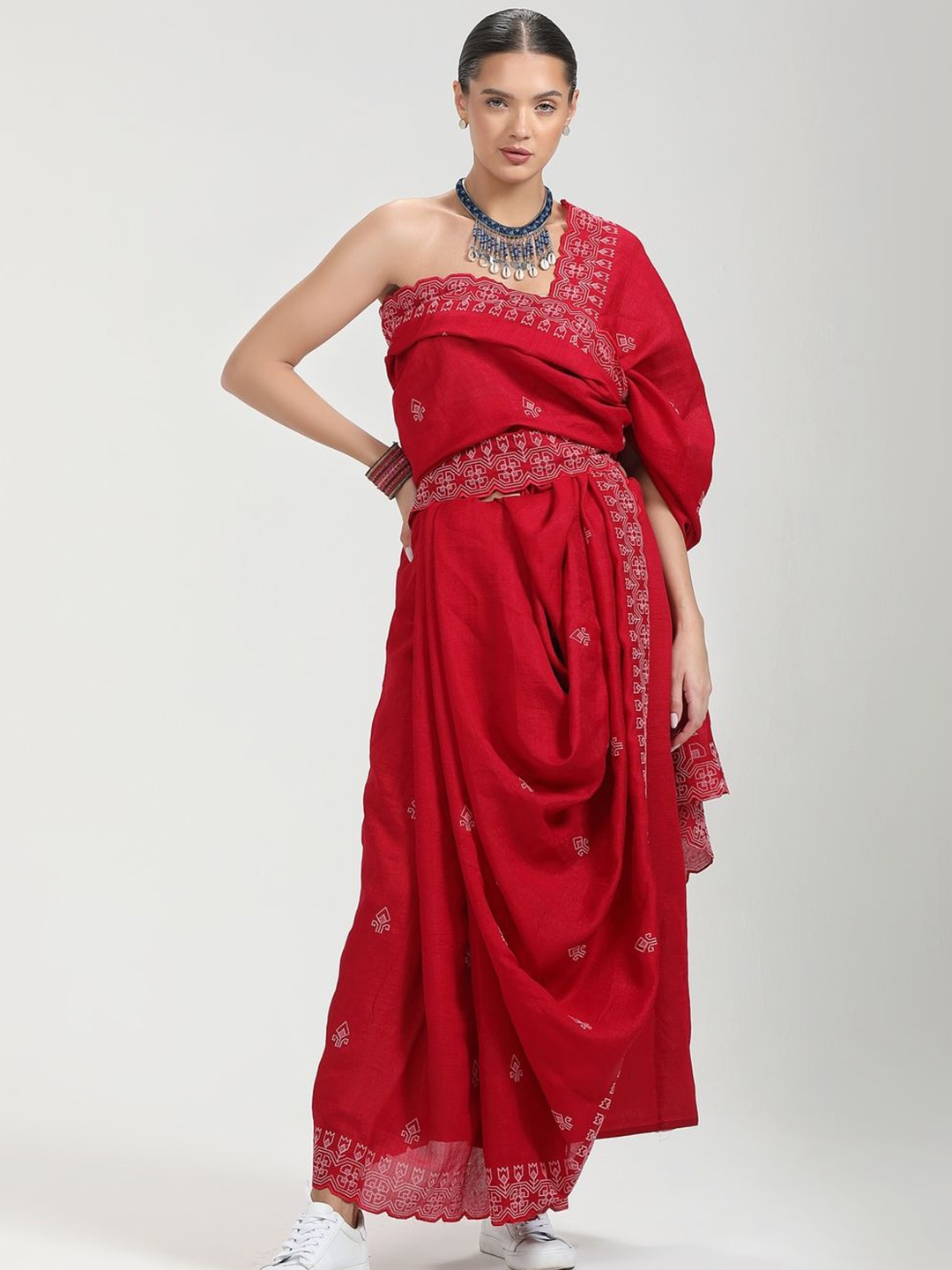 

Suha Womens Fashion Ethnic Red Color Art Silk Saree