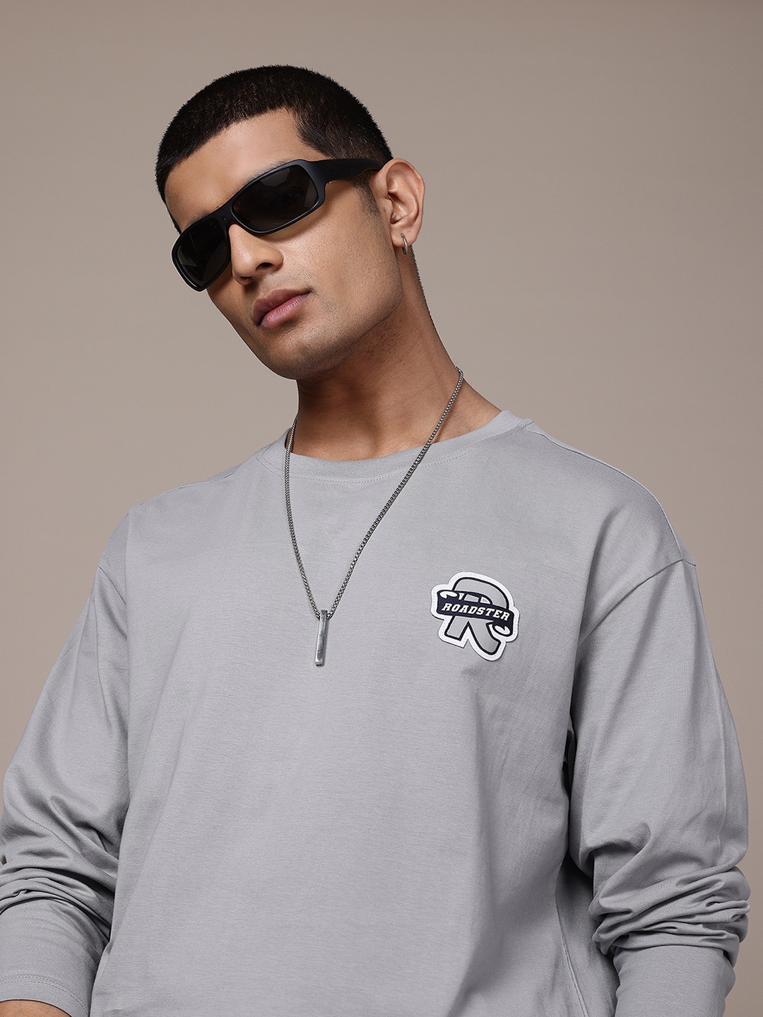 

The Roadster Lifestyle Co. Men Pure Cotton Relaxed Fit T-shirt, Grey