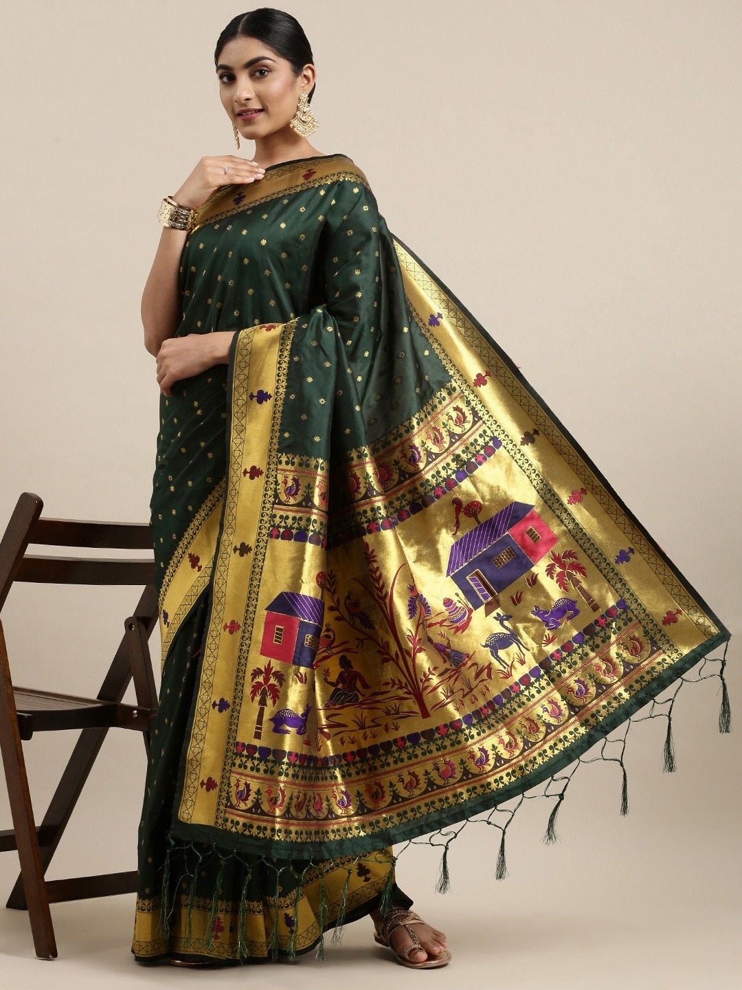 

DIVASTRI Woven Design Zari Silk Blend Paithani Saree, Green