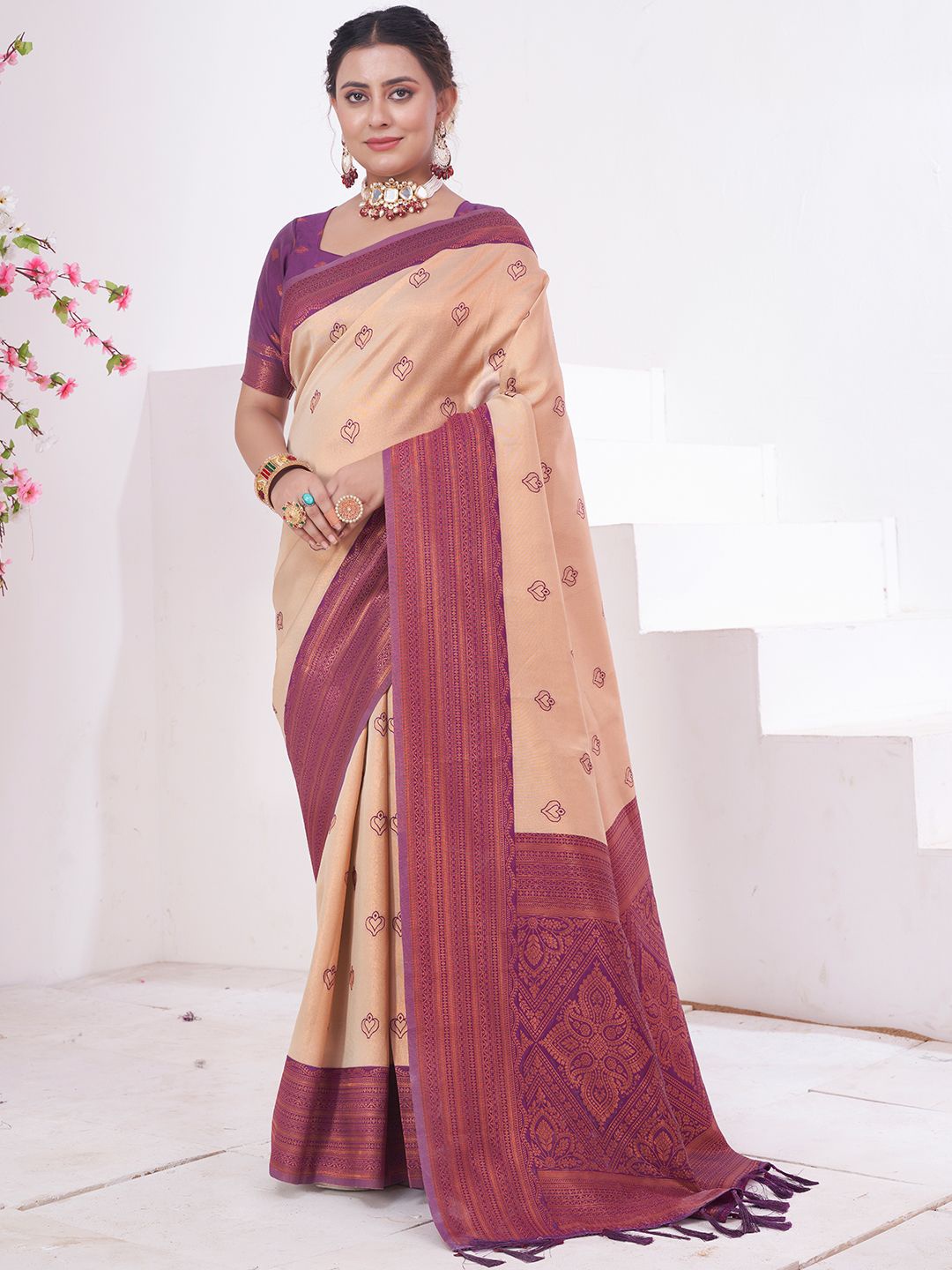 

LeeliPeeri Designer Ethnic Motifs Zari Silk Blend Kanjeevaram Saree, Cream