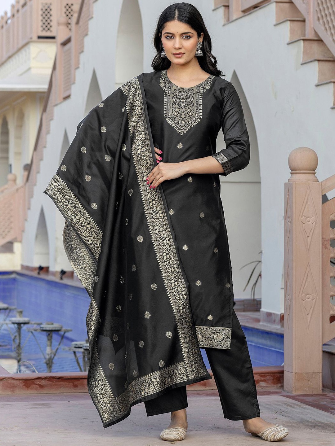 

SKYLEE Woven Design Straight Kurta With Trousers And Dupatta, Black