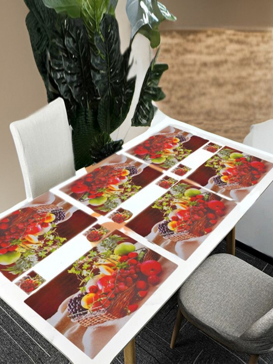 

REVEXO 6Pc Red & Green Printed Rectangle Costers & Table Placemats