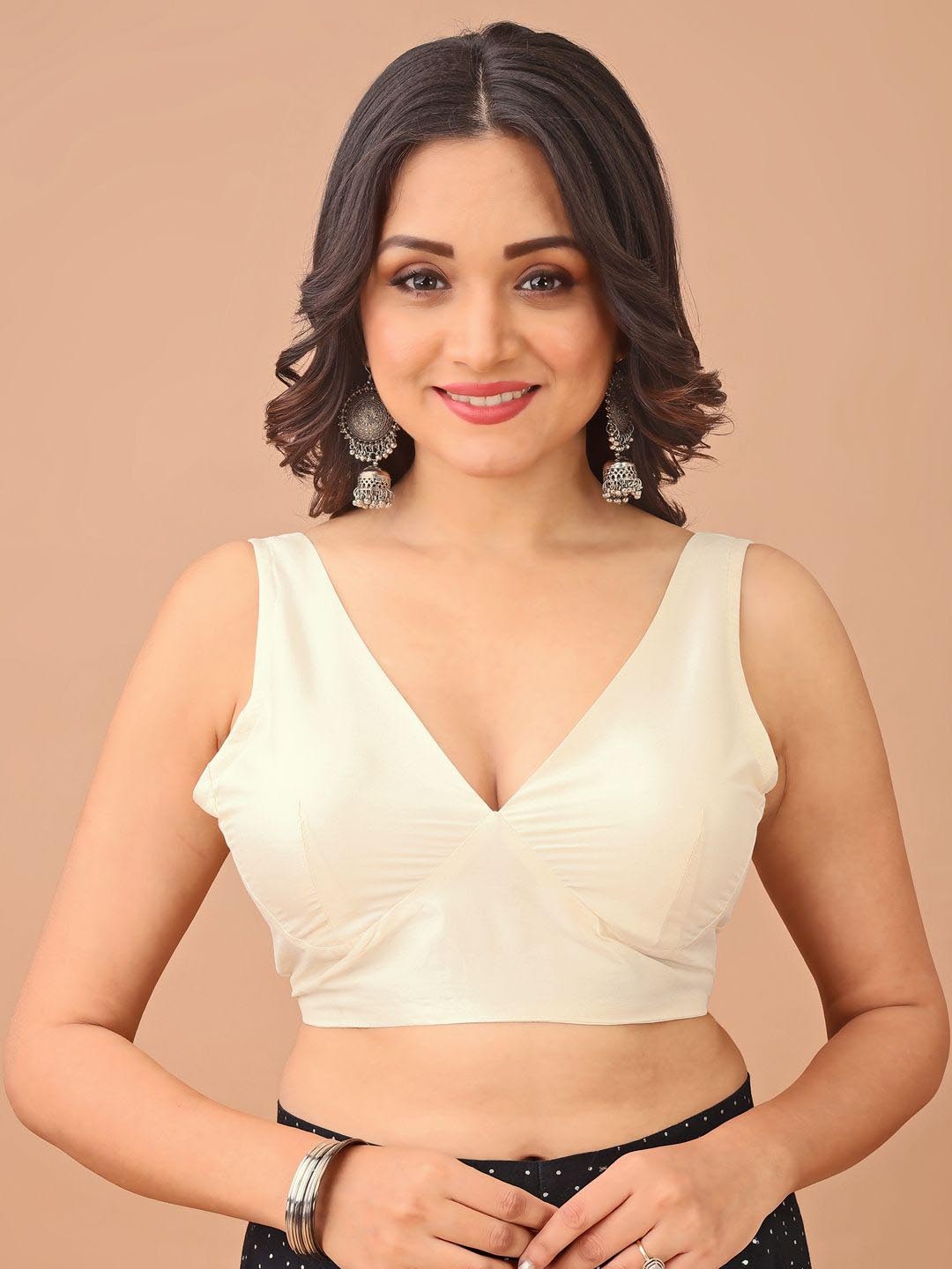 

Tikhi Imli Women V-Neck Saree Blouse, White