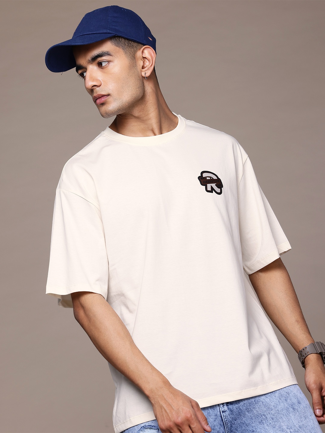 

The Roadster Lifestyle Co. Relaxed Fit Pure Cotton Applique T-shirt, Off white