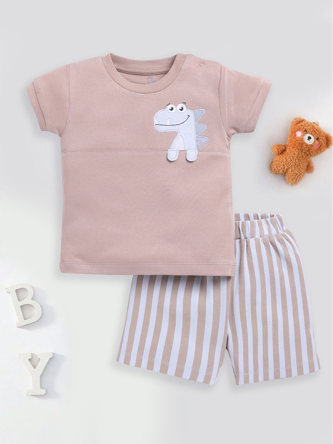

BABY GO Boys Embroidered Round Neck T-Shirt With Shorts, Brown