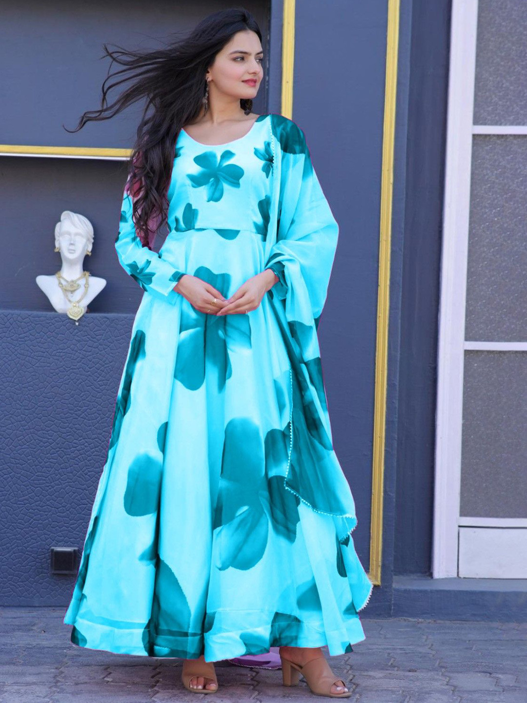 

Krunal Raiyani Printed Maxi Dress & Dupatta, Blue