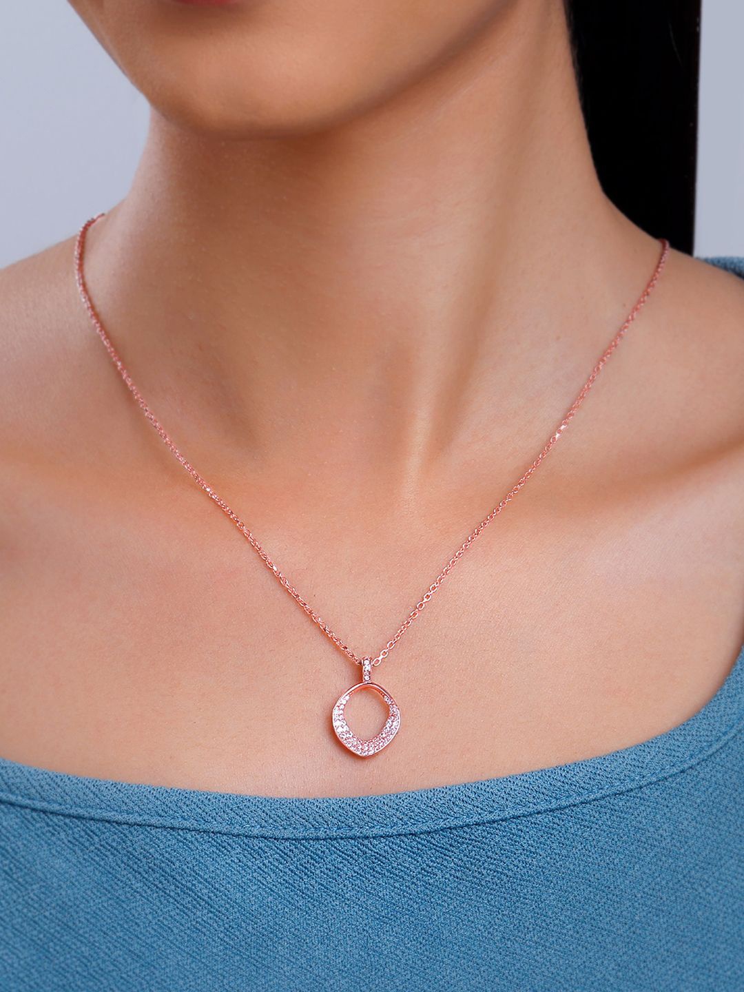 

GIVA 925 Silver Rose Gold-Plated Rose Gold Plated Oval Shaped Lumina Pendant with Chain