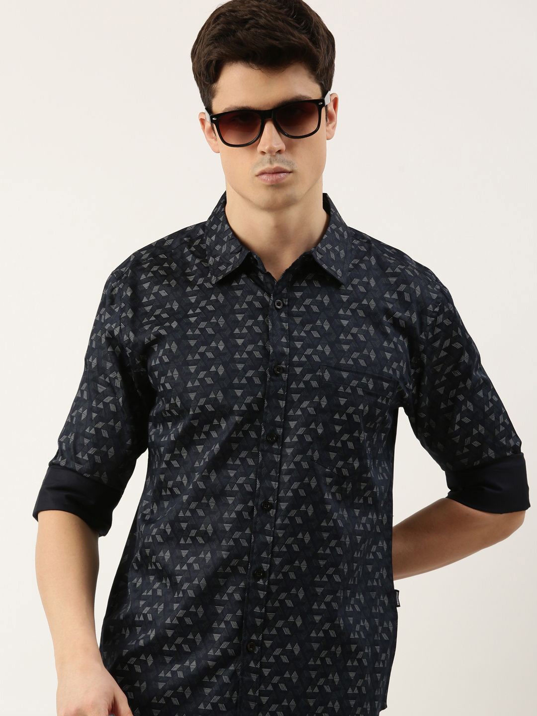 

Provogue Men Spread Collar Geometric Printed Cotton Casual Shirt, Navy blue