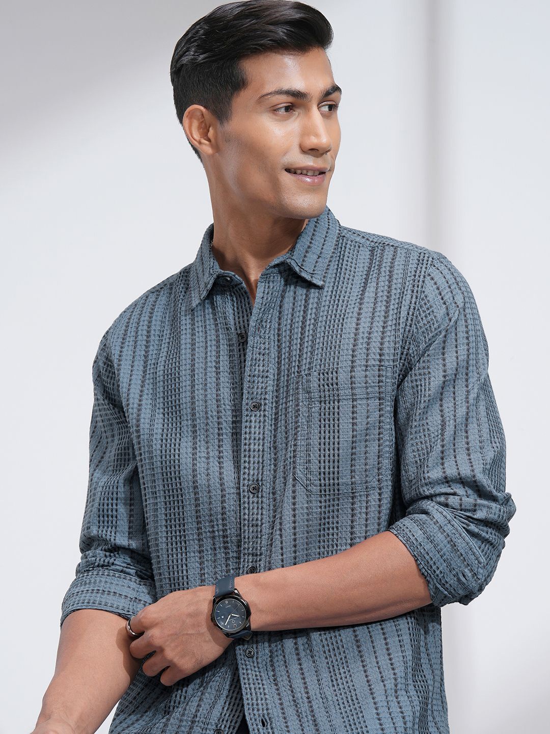 

HIGHLANDER Men Slim Fit Spread Collar Vertical Striped Cotton Casual Shirt, Blue