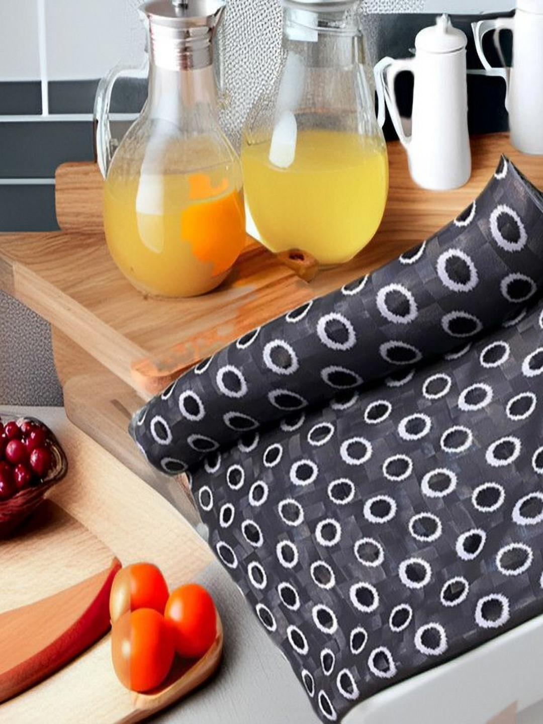 

REVEXO Grey & White Printed Water-Resistant Shelf Liner