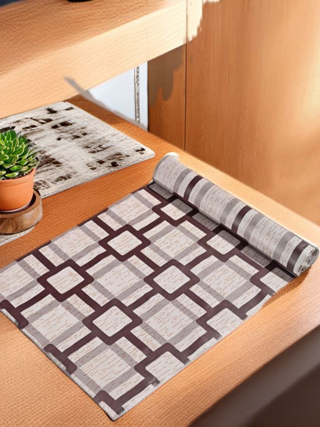 

REVEXO Grey & Brown Printed Water-Resistant Shelf Liner