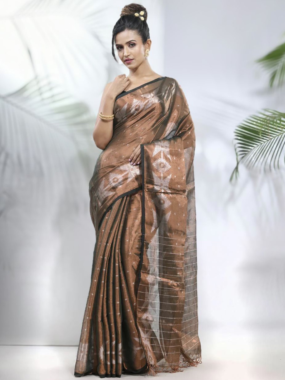 

SRILOK Woven Design Tissue Handloom Tussar Saree, Gold