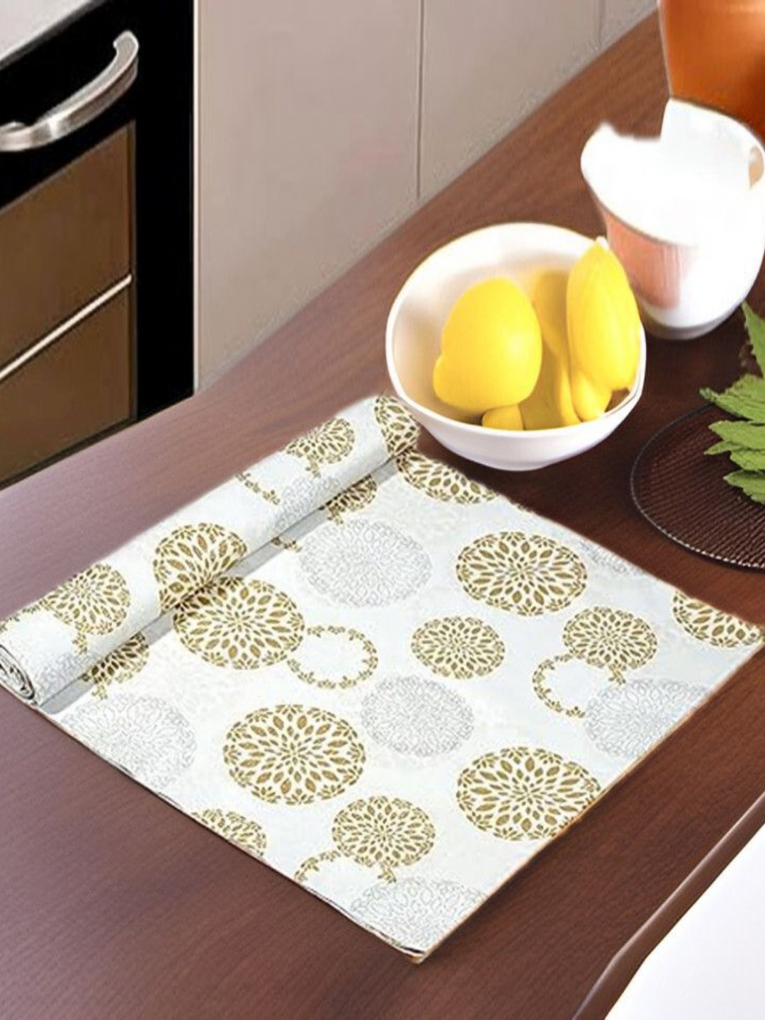 

REVEXO White & Gold Printed Water-Resistant Shelf Liner
