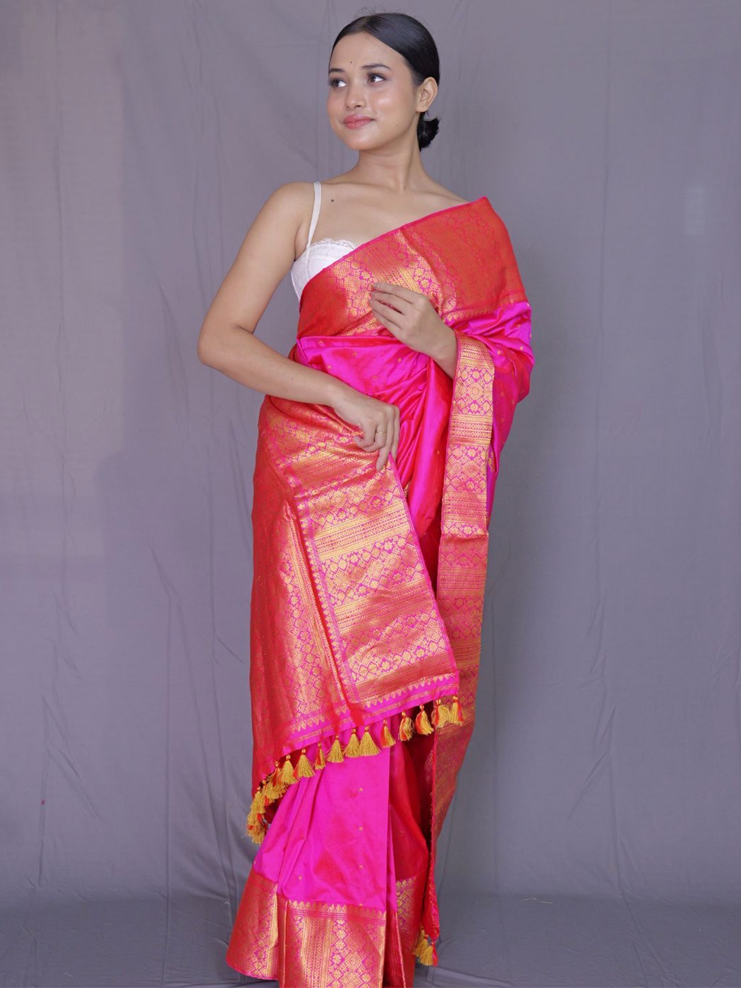 

Mayuri Silk Woven Design Zari Pure Silk Saree, Pink