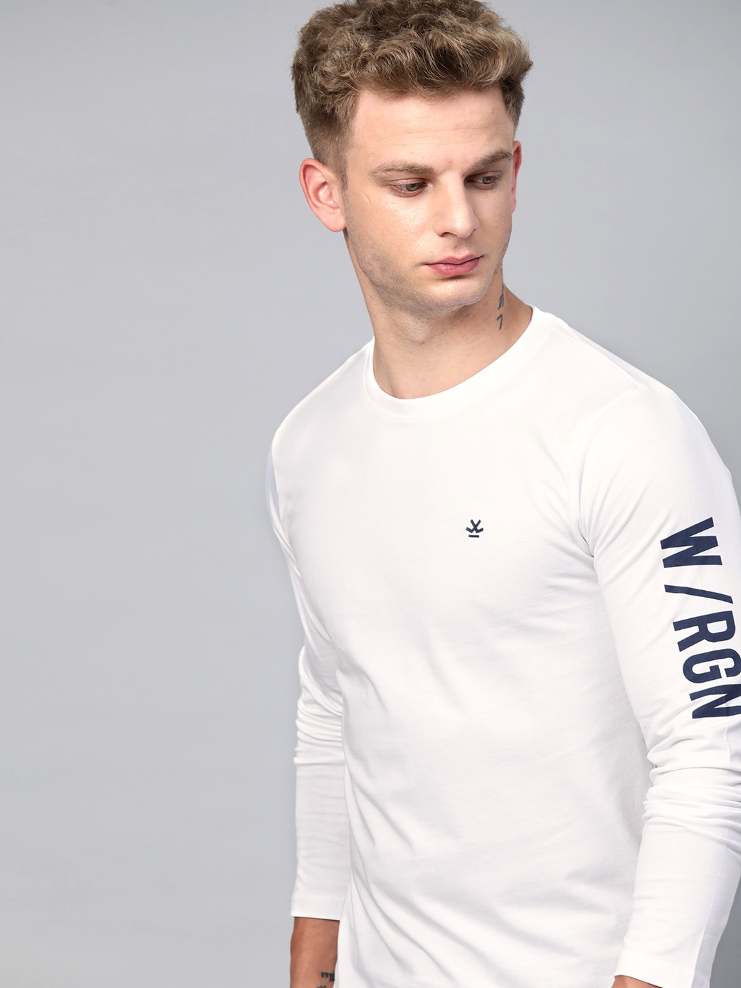 

WROGN Men White Slim Fit Solid Round Neck Pure Cotton T-shirt
