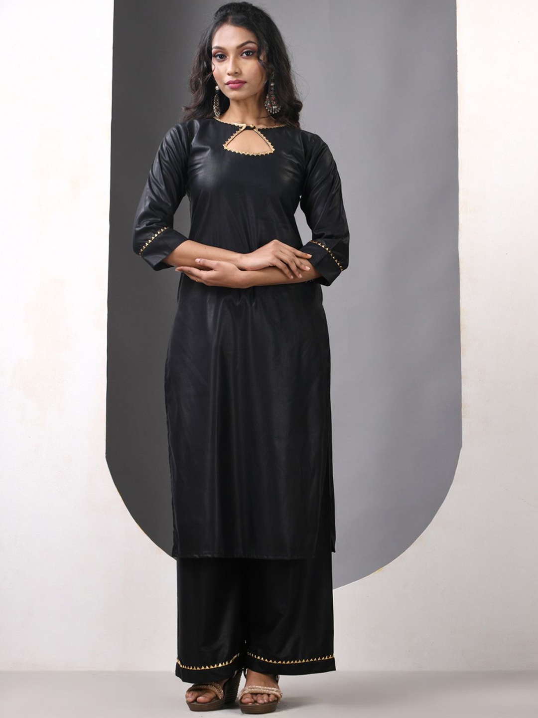 

Charukriti Gotta Patti Work Keyhole Neck Straight Kurta With Palazzos, Black