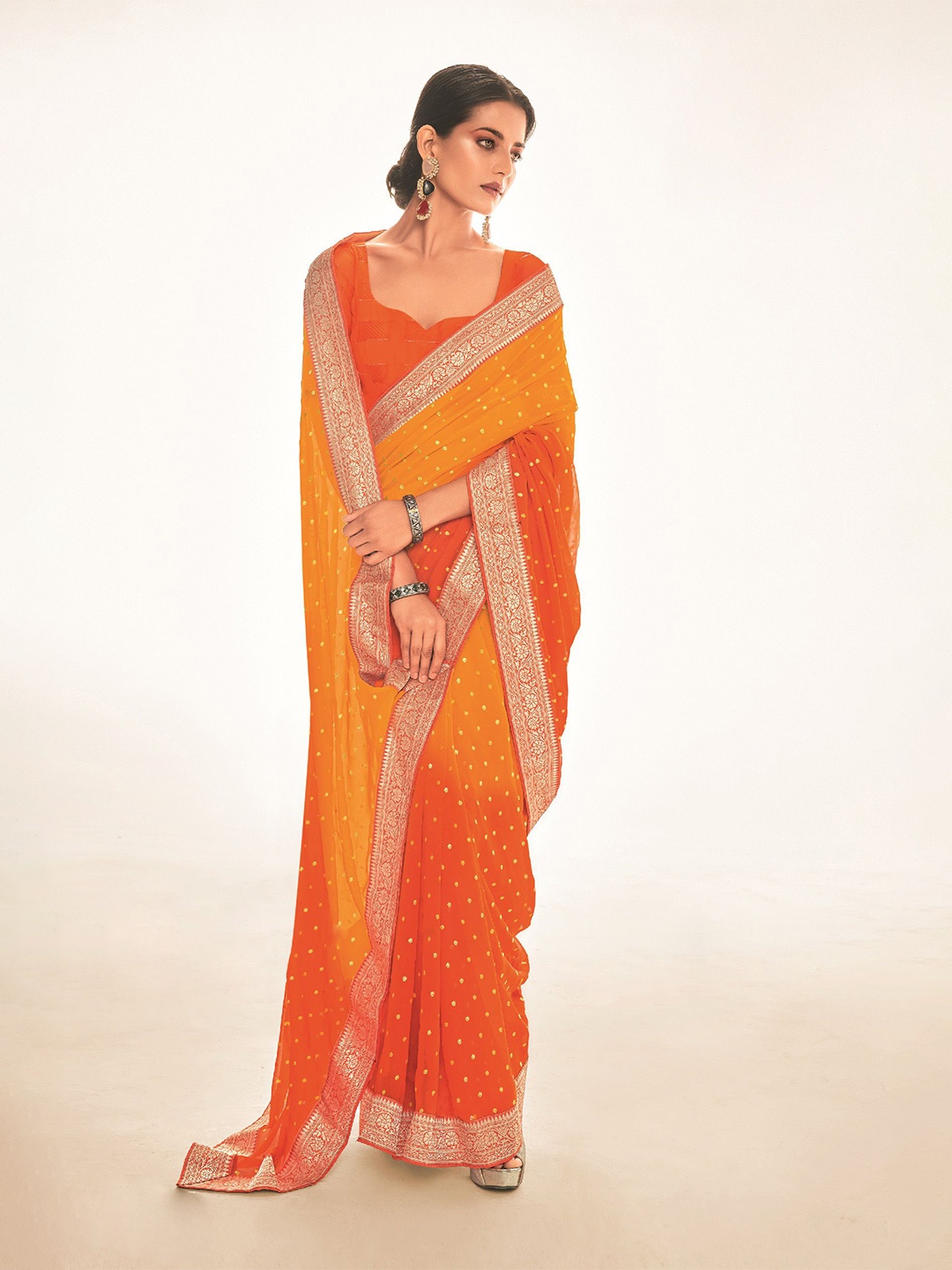 

DIVASTRI Embellished Zari Poly Georgette Saree, Orange