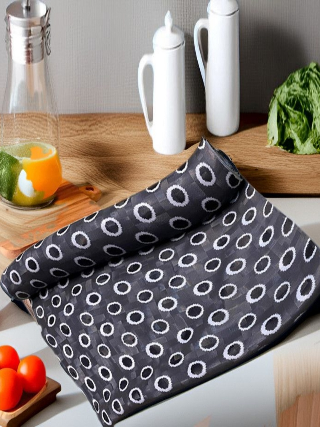 

REVEXO Grey & White Printed Water-Resistant Shelf Liner