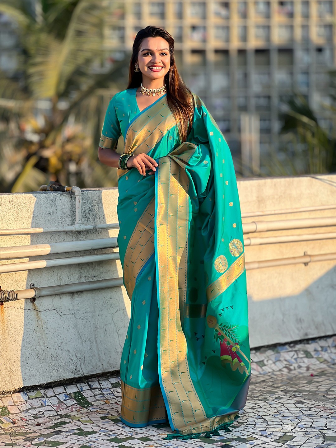 

Vintro Ethnic Motifs Zari Paithani Saree, Blue
