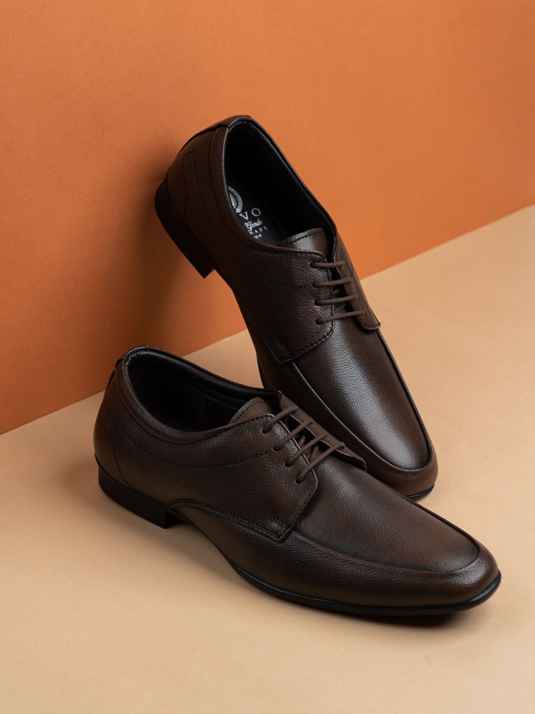 

Mens Brown Solid Pointed Toe Formal Derby Shoes