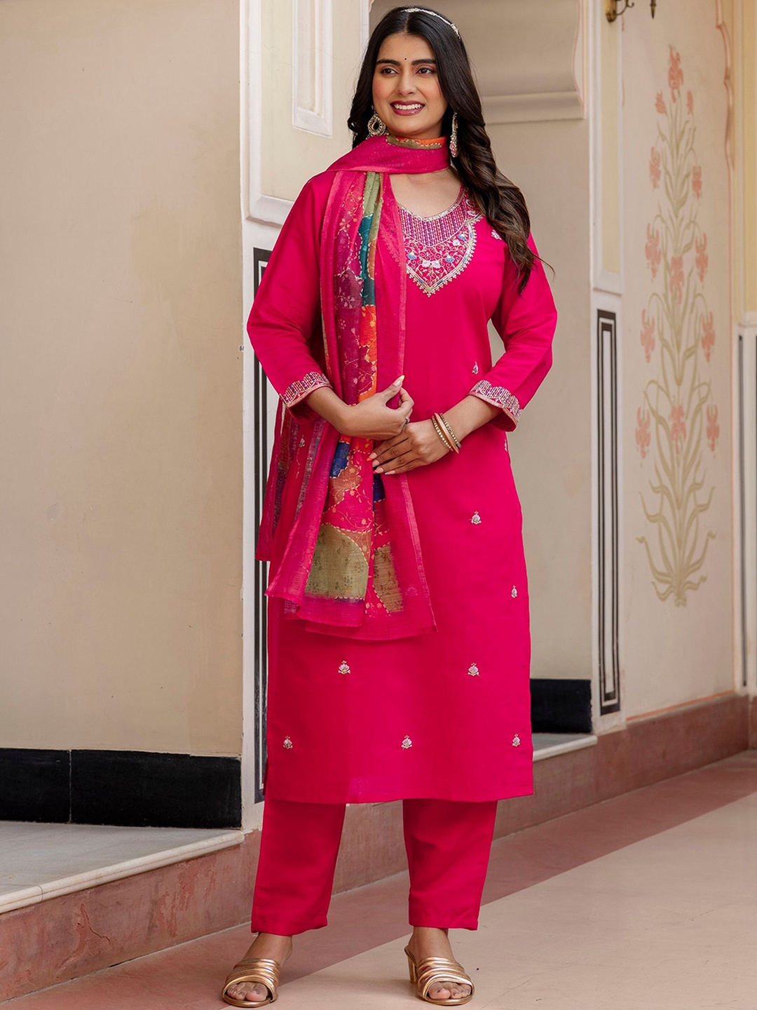 

Navlik Floral Embroidered V Neck Sequinned Straight Kurta With Trousers & Dupatta, Red