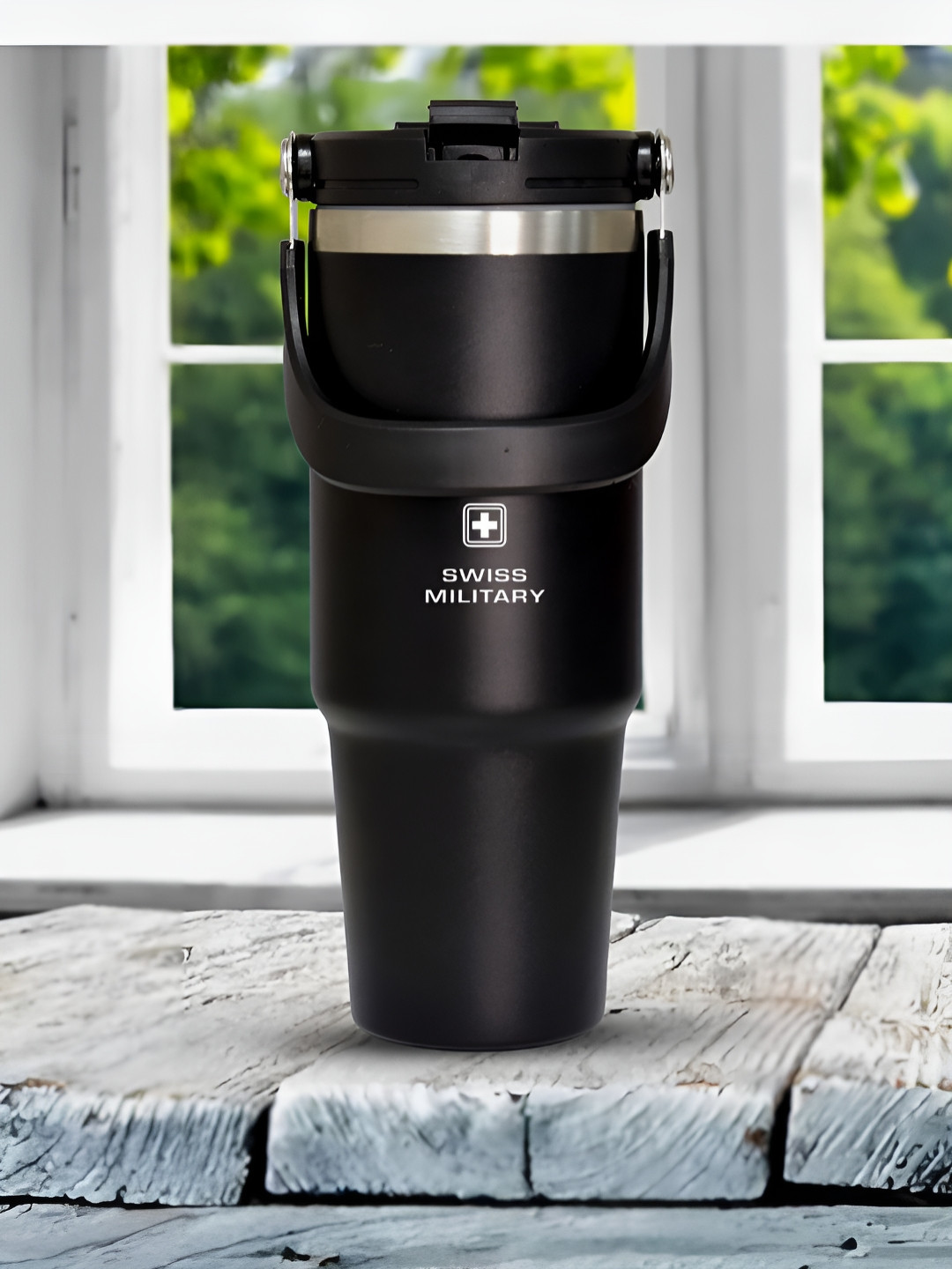 

SWISS MILITARY Black & White Stainless Steel Double Wall Vacuum Water Bottle 860 ml