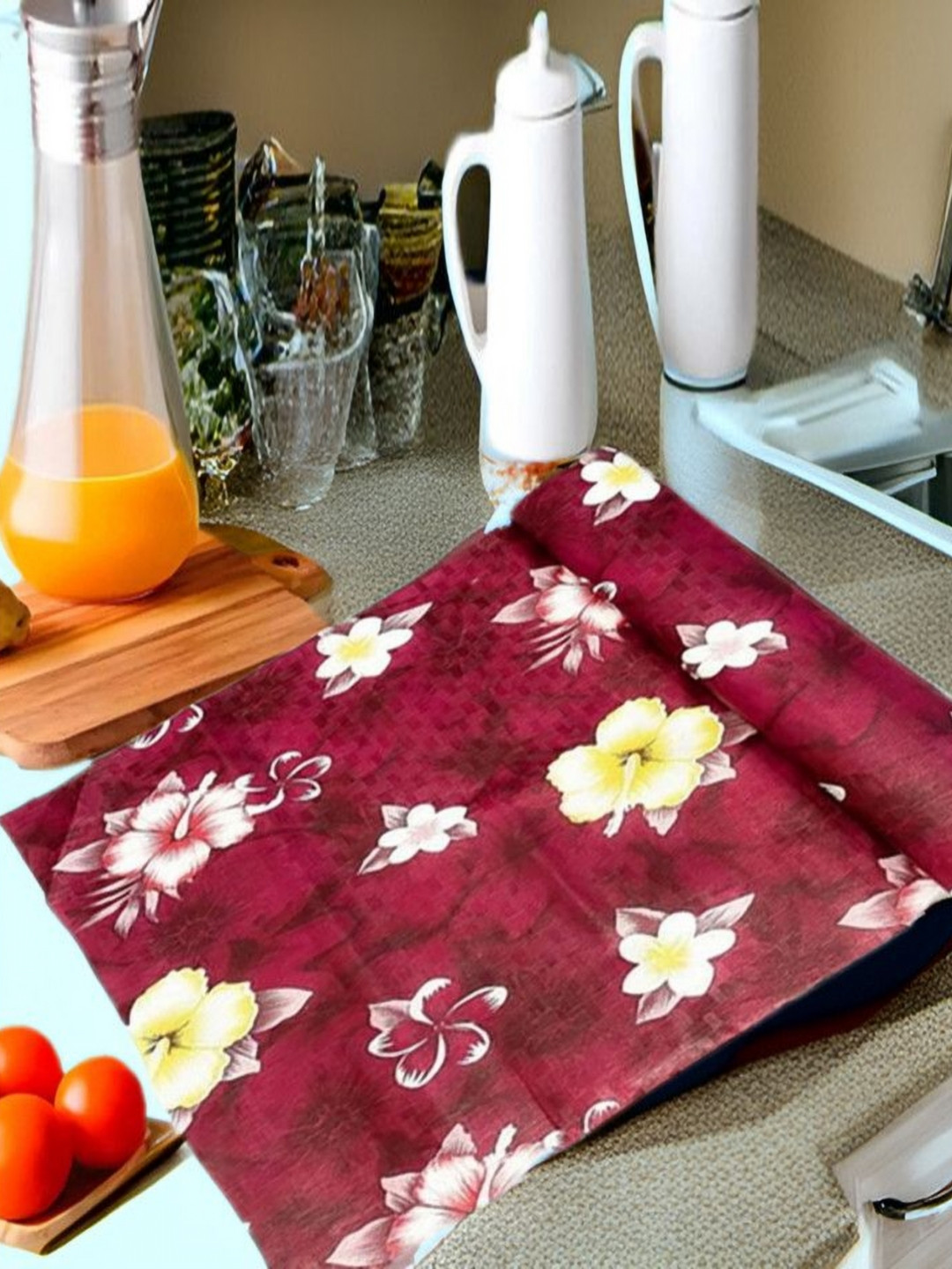 

REVEXO Maroon & White Printed Water-Resistant Shelf Liner
