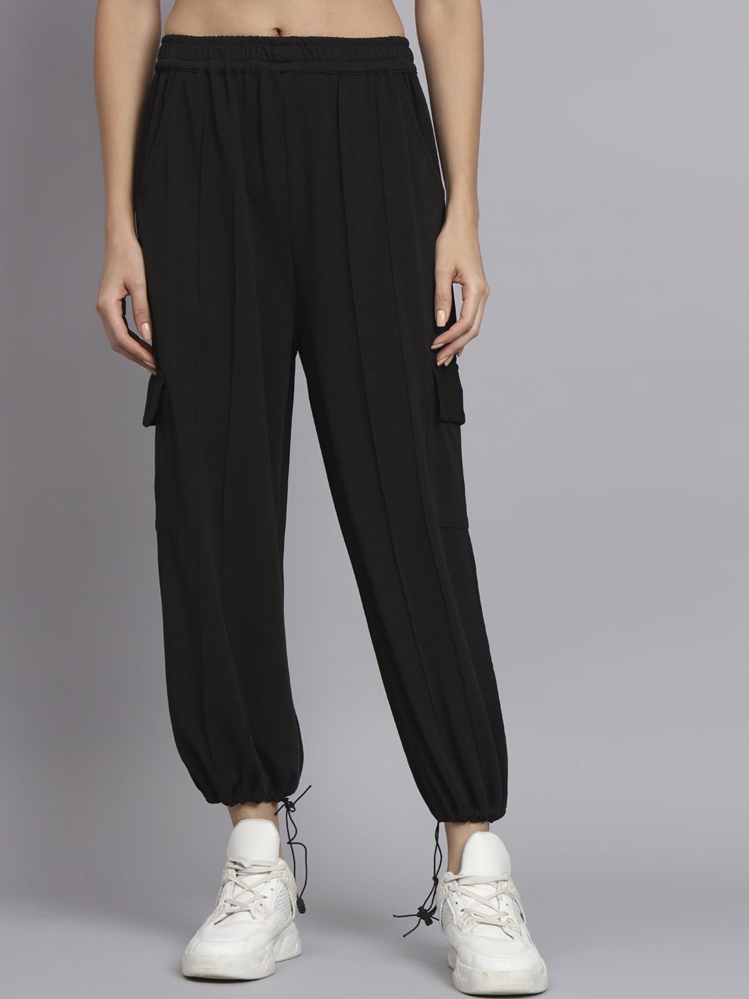 

The Roadster Lifestyle Co. Women Regular Fit Cargo Jogger, Black