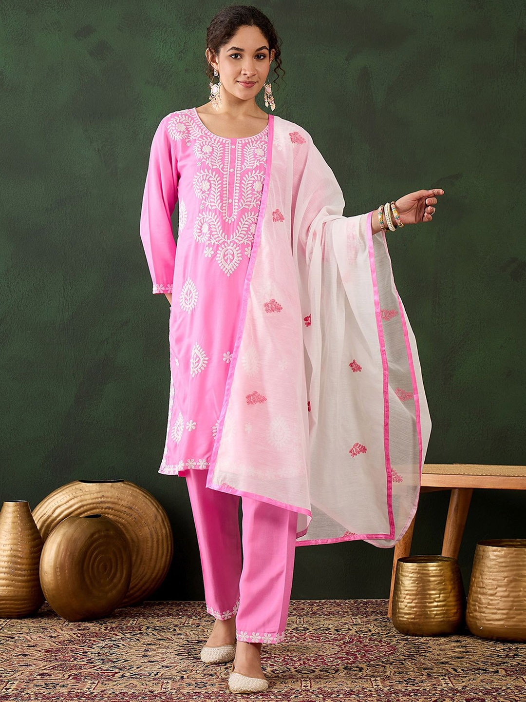 

HERE&NOW Floral Embroidered Straight Thread Work Kurta With Salwar And Dupatta, Pink