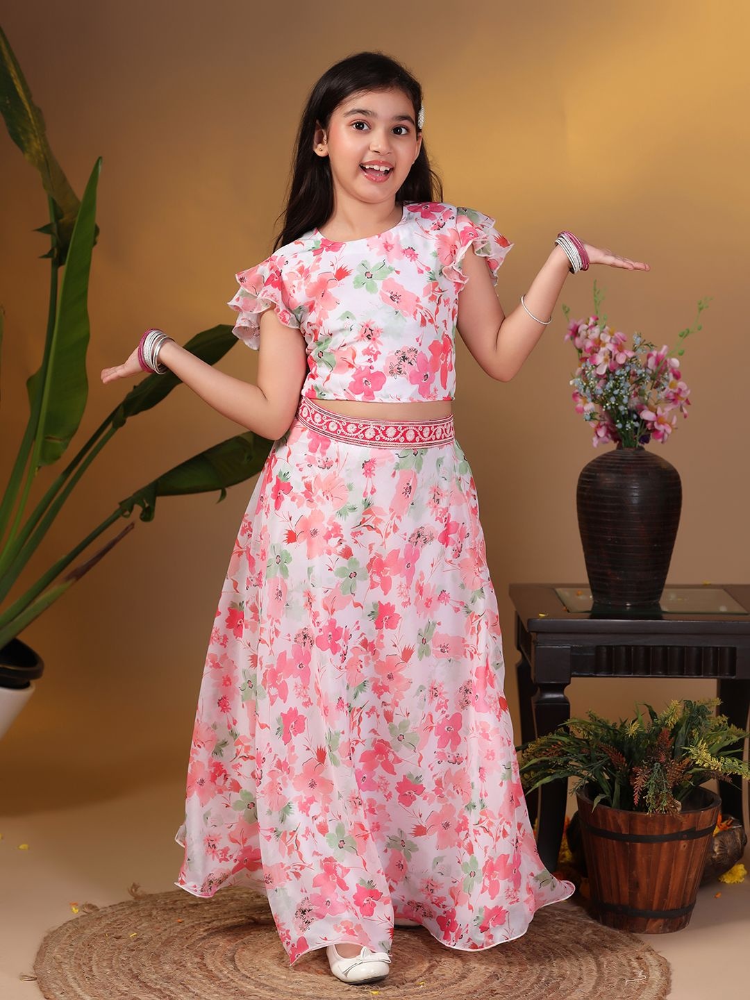 

Sangria Printed Lehenga With Choli, Off white