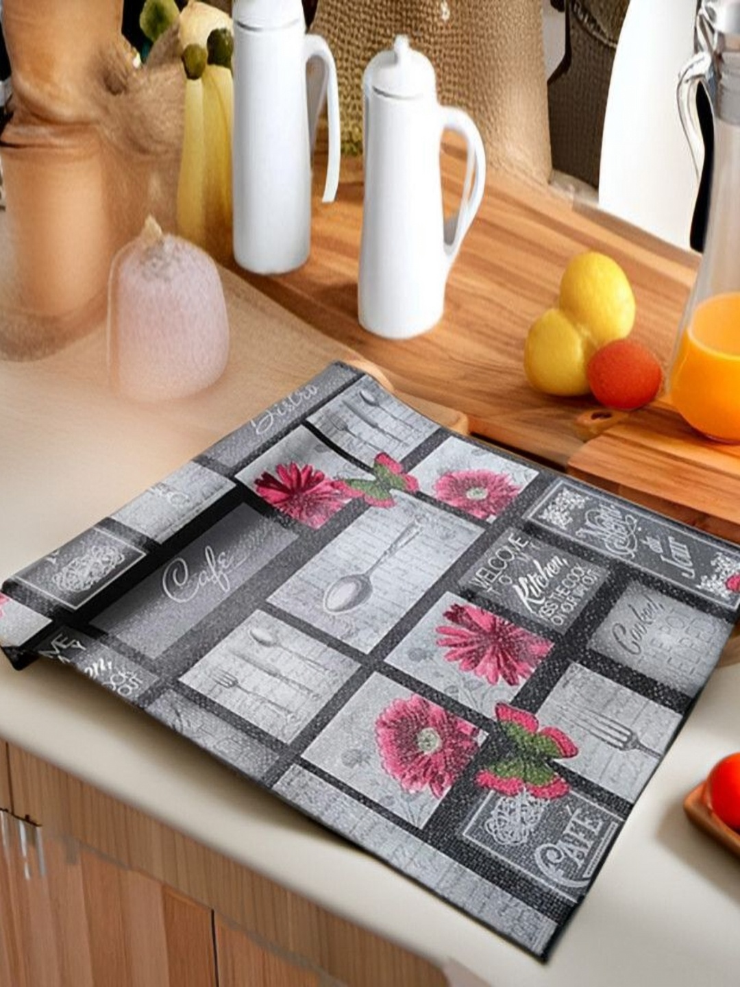 

REVEXO Grey & Pink Printed Water-Resistant Shelf Liner