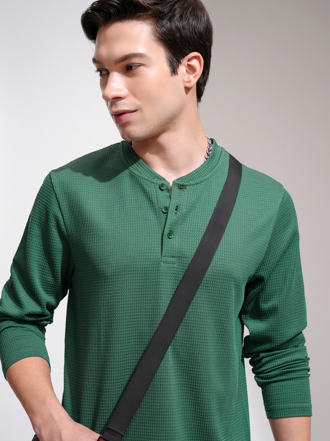 

HIGHLANDER Men Self Design Henley Neck Relaxed Fit T-shirt, Teal