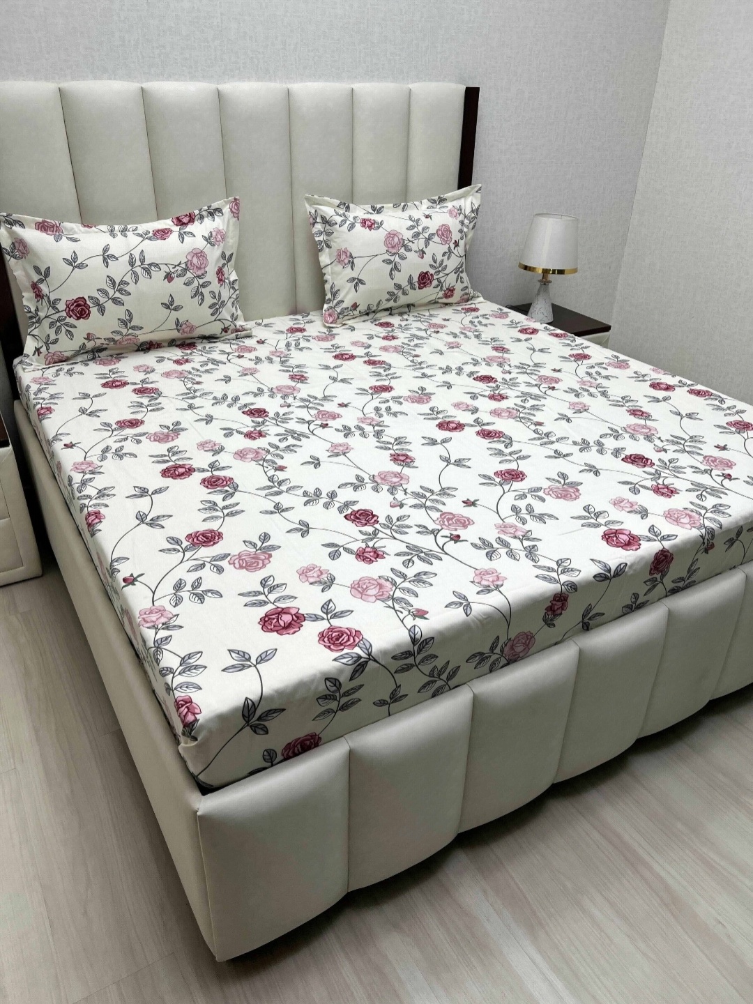 

Pure Decor White & Green Floral Printed 260 TC Queen Bedsheet Set 2.28 m x 2.54 m