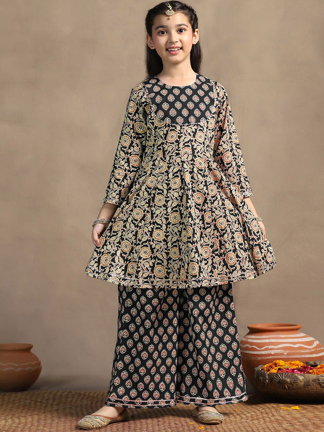 

Sangria Girls Black Floral Printed Round Neck Gotta Patti Peplum Kurta And Palazzo