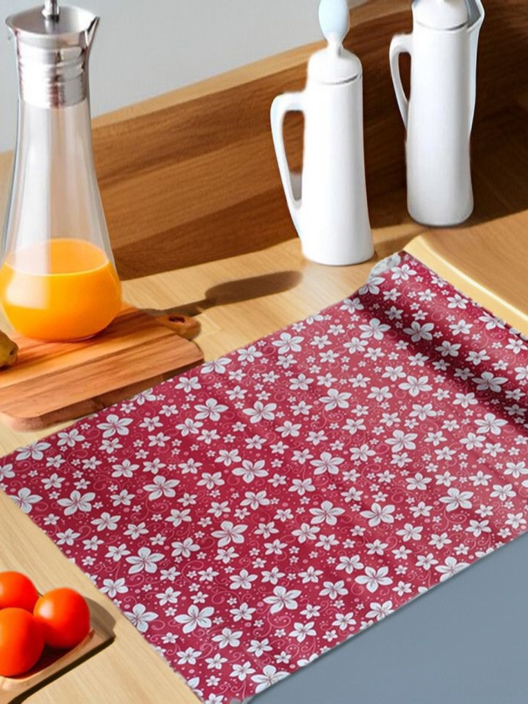 

REVEXO Pink & White Printed Water-Resistant Shelf Liner