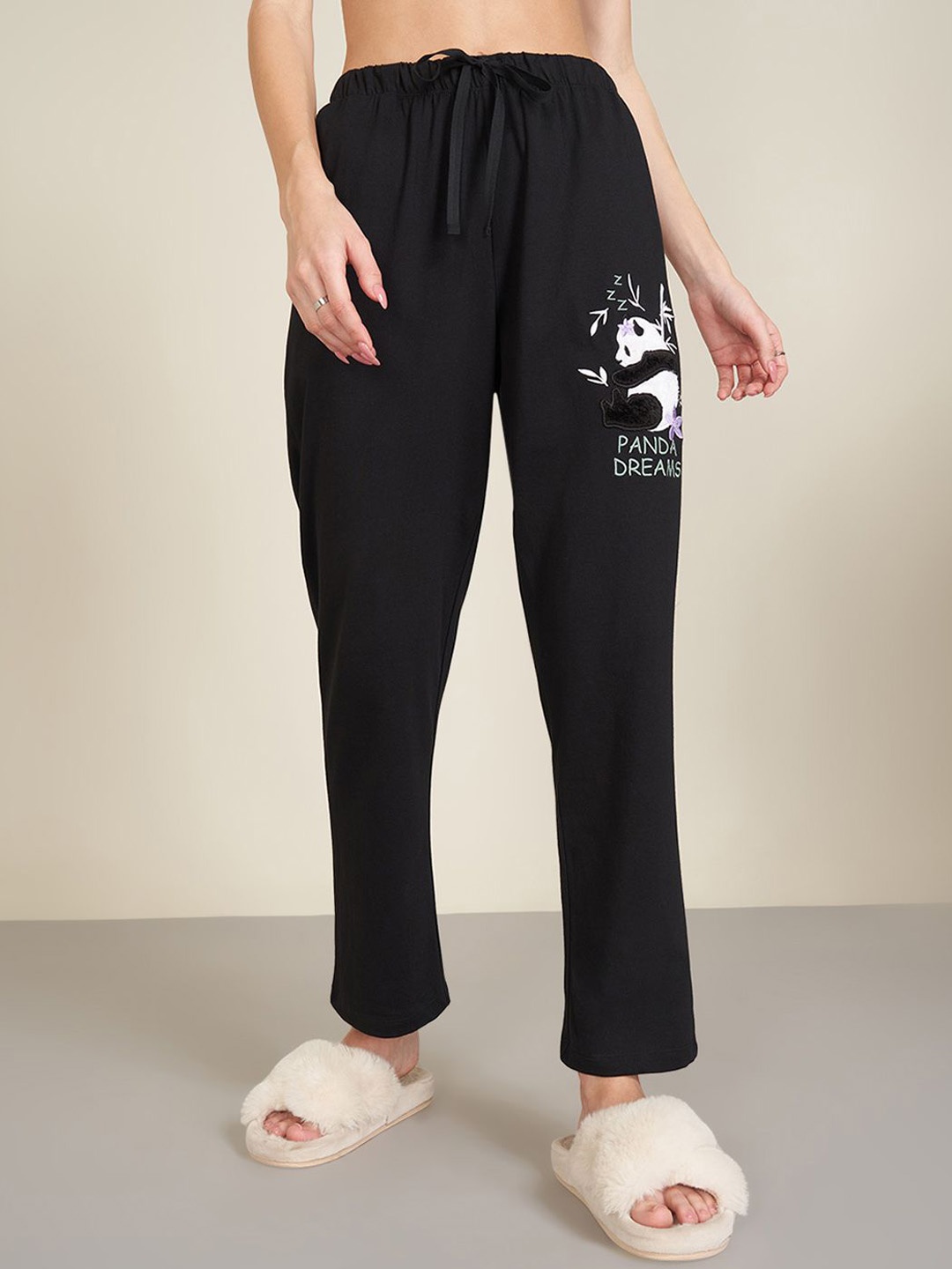 

Dreamz by Pantaloons Women Printed Pure Cotton Mid Rise Lounge Pant, Black