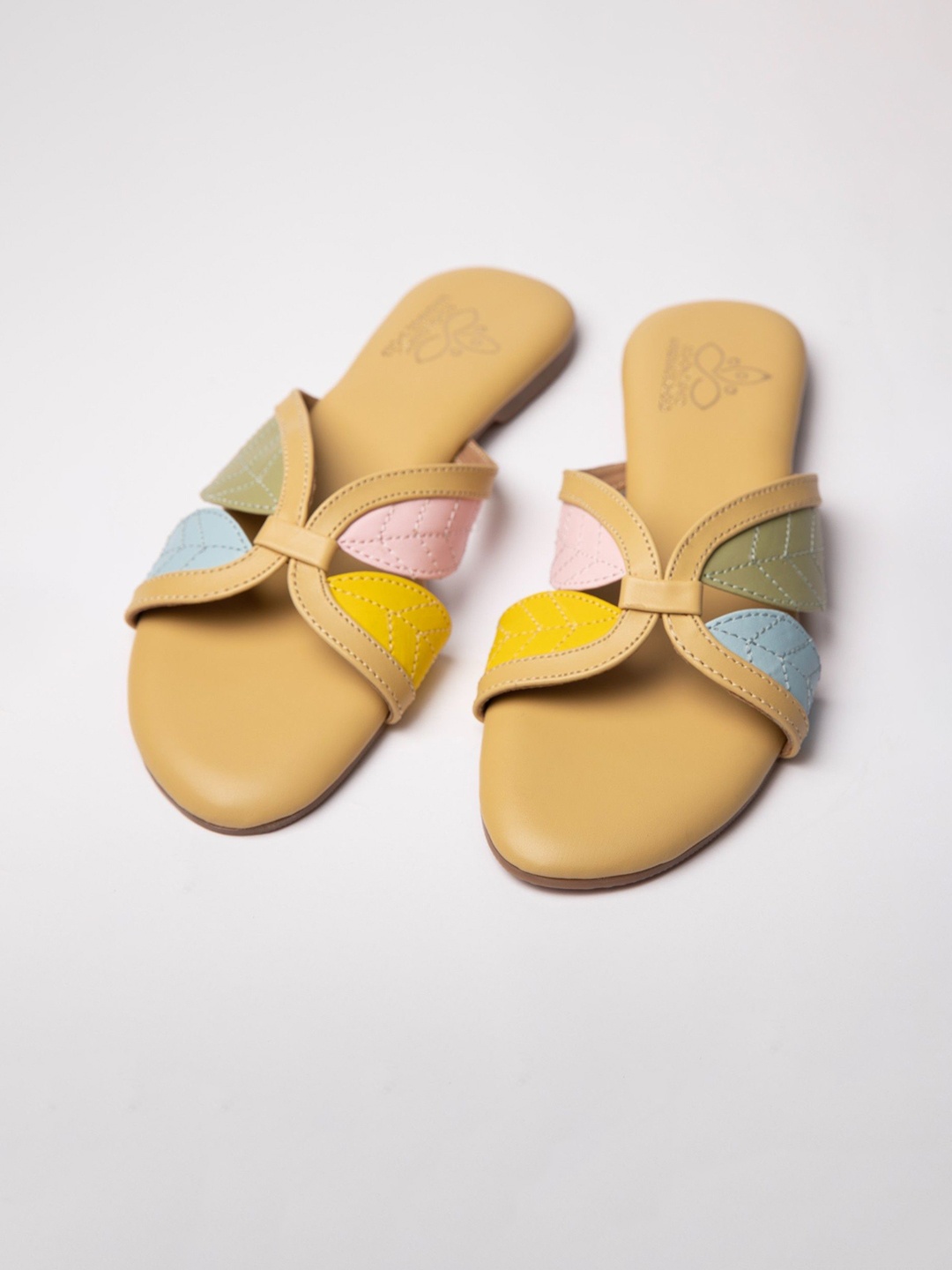 

Schon Zapato Women Leafy Open Toe Flats, Yellow