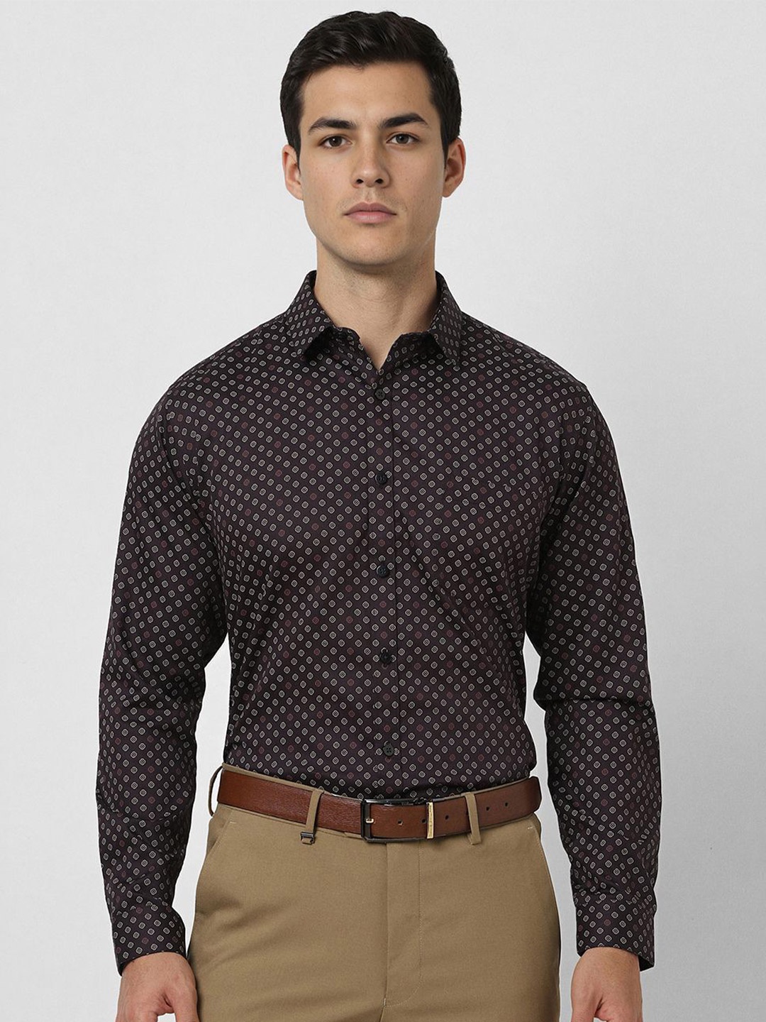 

V Dot Men Slim Fit Spread Collar Floral Printed Cotton Party Shirt, Brown