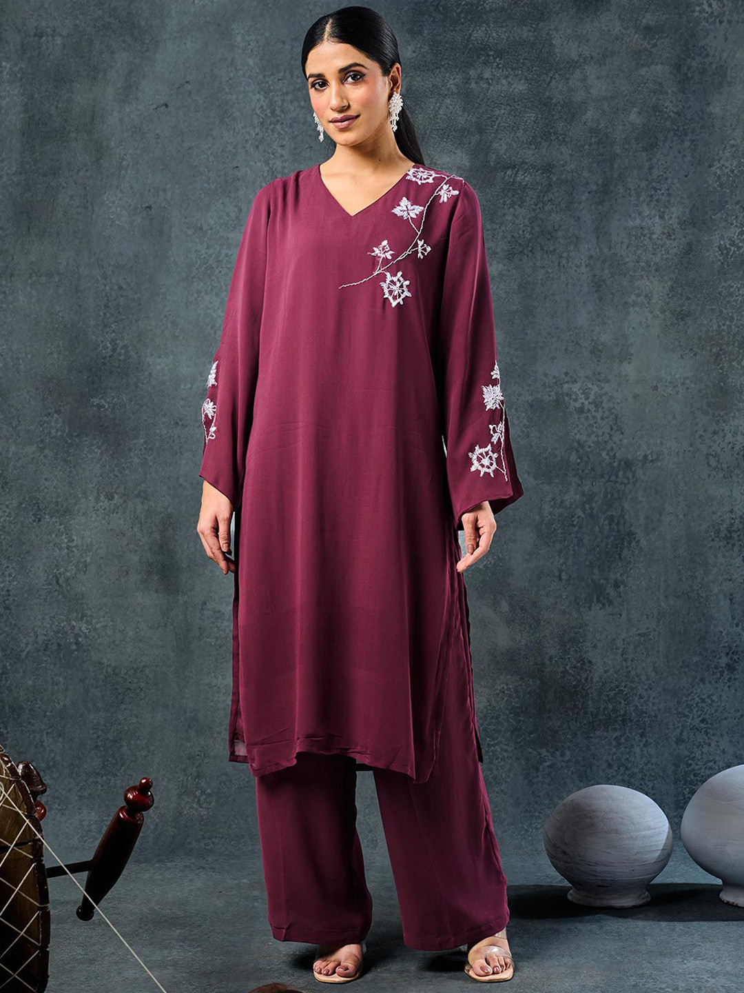 

Phulkari Forever Geometric Embroidered Pure Georgette Straight Kurta With Trousers, Purple