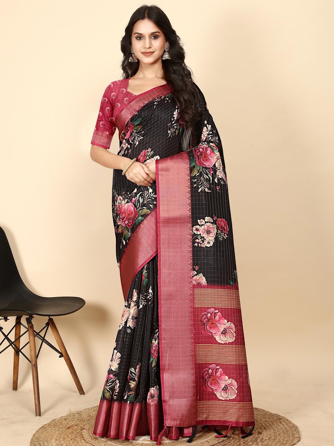 

J 6 DESIGNER Floral Zari Art Silk Block Print Saree, Black