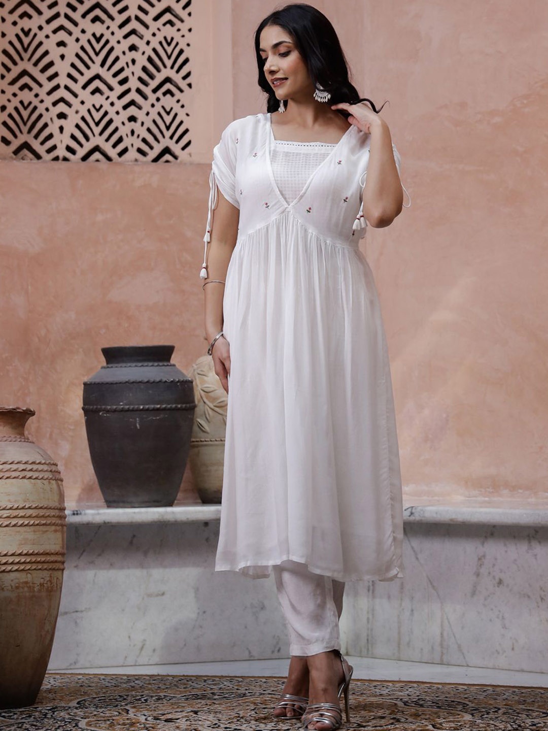 

Sangria Embroidered Anarkali Kurta & Trousers With Dupatta, Off white