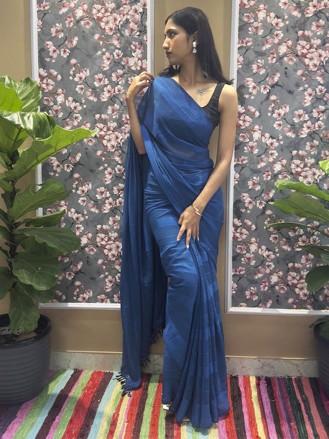 

HELLA FASHIONS Striped Solid Saree, Blue