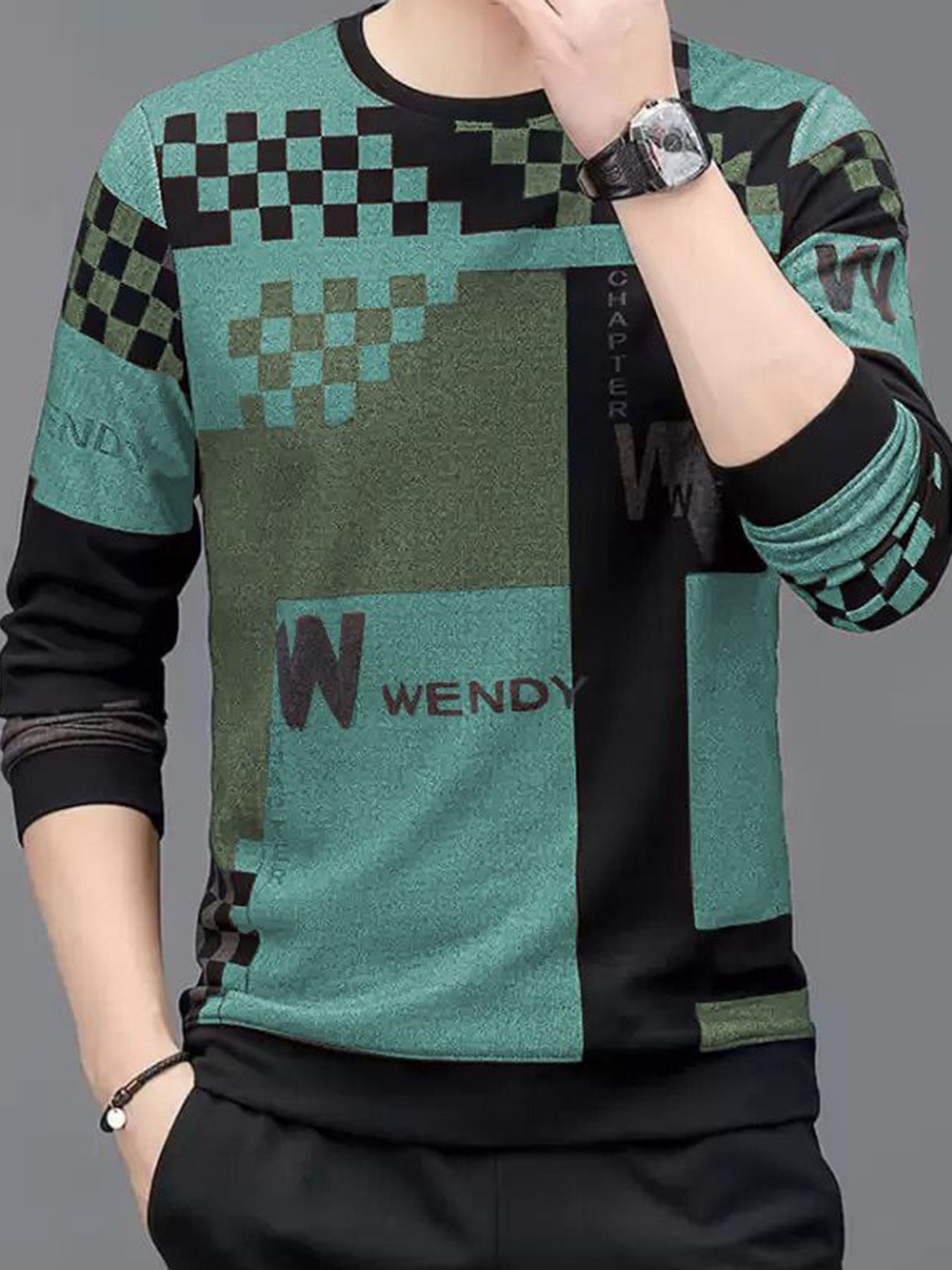 

FABRIPPLE Men Colourblocked High Neck Applique T-shirt, Multi